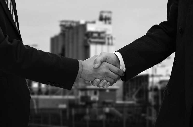 Робоча сутність компромісу в буденному та діловому середовищі