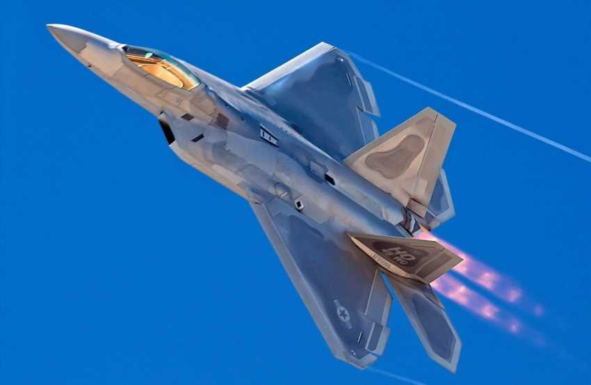 F-22 Raptor: Винищувач, що панує в небі п'ятого покоління