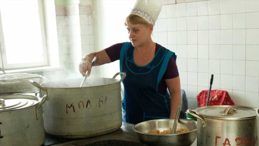 Чим харчувалися в радянських їдальнях: меню, страви та секрети епохи